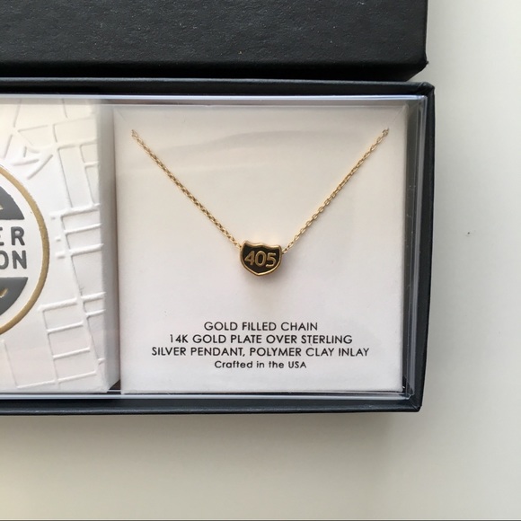 L. Makai Commuter Collection Necklace 🌴 - Picture 2 of 2